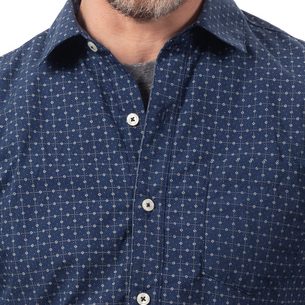 Derek Button-Up Shirt With Contrast Details // Burgundy
